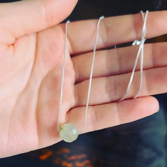 Faceted prehnite Stainless steel pendant - Picture 4 of 4